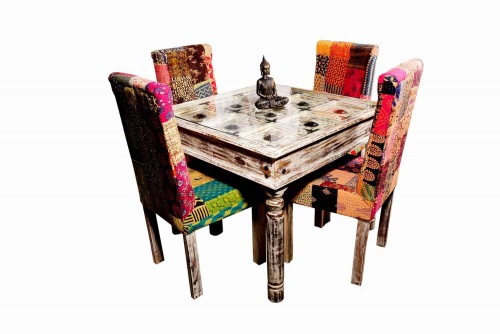 4 Seater Moldy Dining Table Set