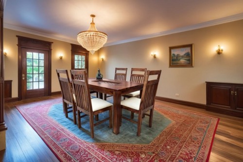 6 Seater Amusable recto carving dining table with jailro strip white upholstery chair 