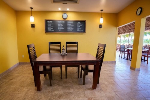 6 Seater Classic Dining Table  Set Small size