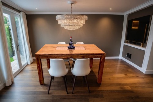 Amusable recto carving teak finish dining table