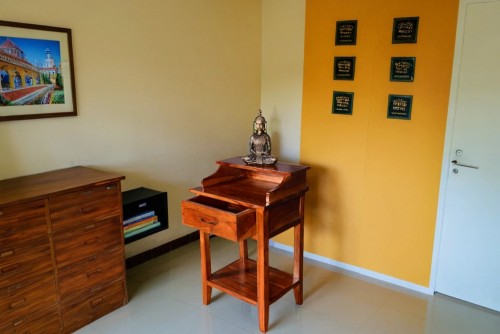 Minor  kids study table